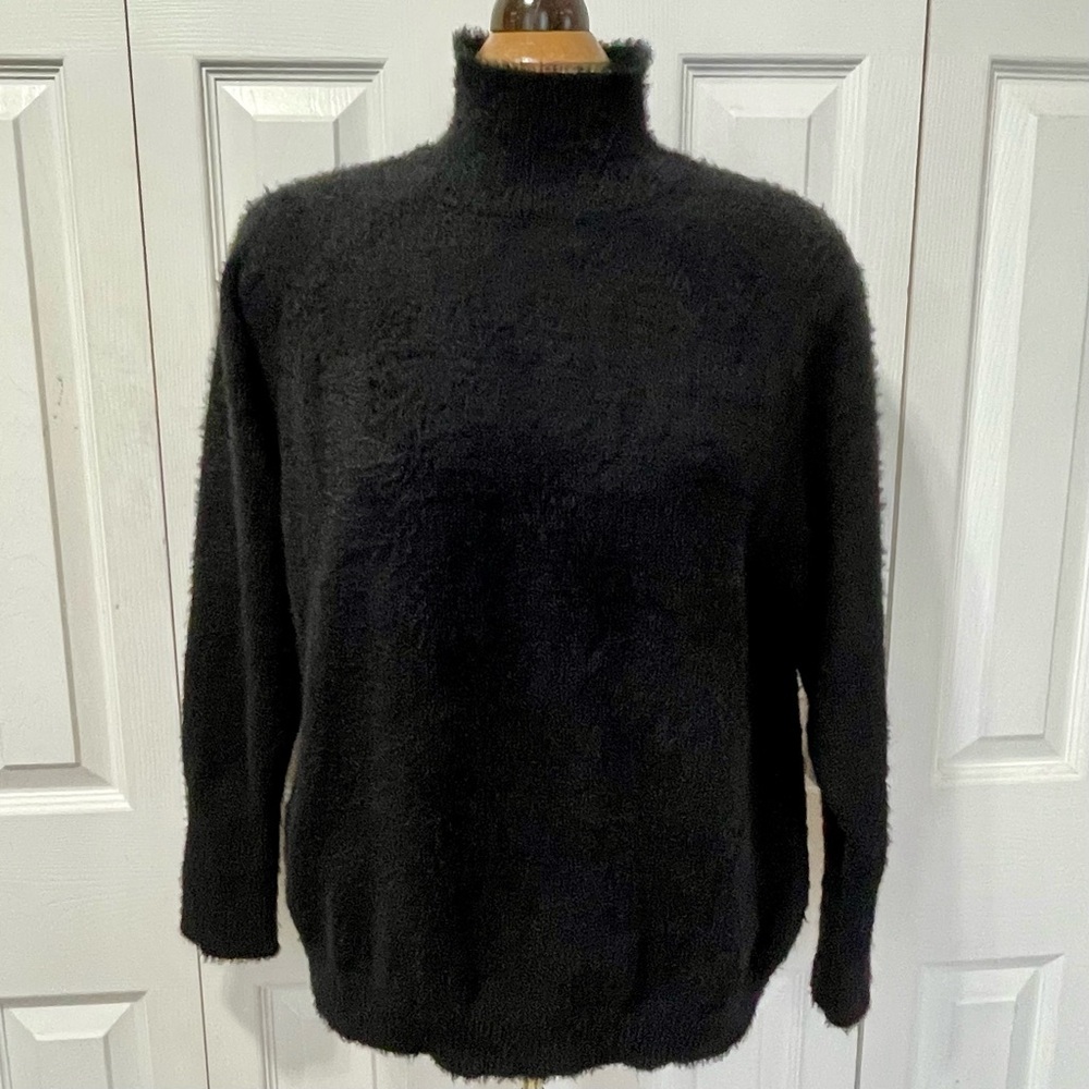 Marled Super Soft Black Turtleneck Size Large